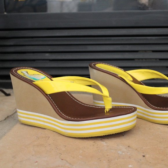 Tommy Hilfiger Heel Sandal - Picture 3 of 9